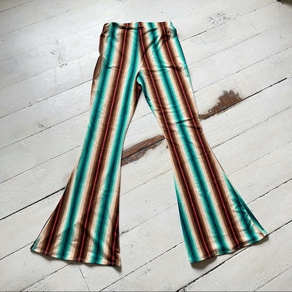 Bell bottoms - Picture 2 of 4